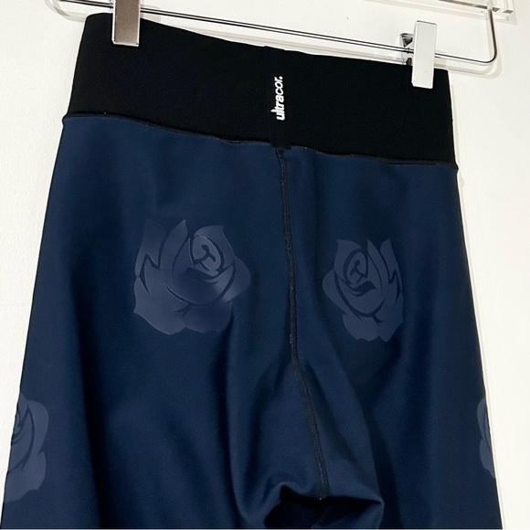 Ultracor Navy Rosette Print Ultra High Rise Legging XS - Picture 3 of 4